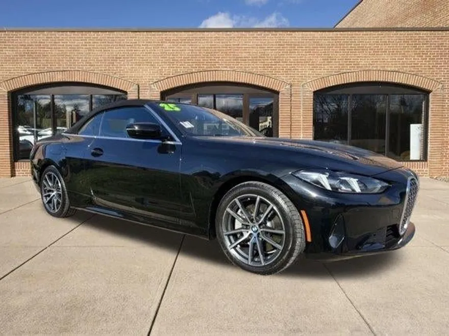 2025 Bmw 430i xDrive Convertible photo 1