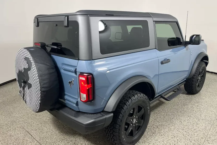 2024 Ford Bronco Black Diamond photo 1