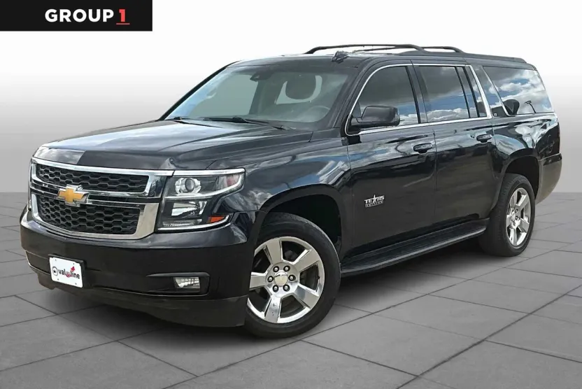 2019 Chevrolet Suburban LT photo 1