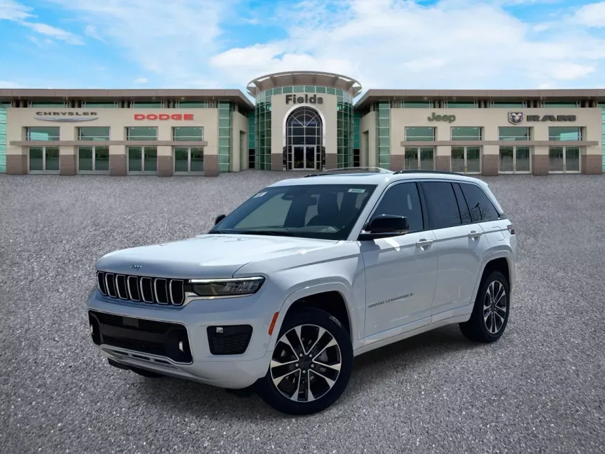 2025 Jeep Grand Cherokee Overland photo 1