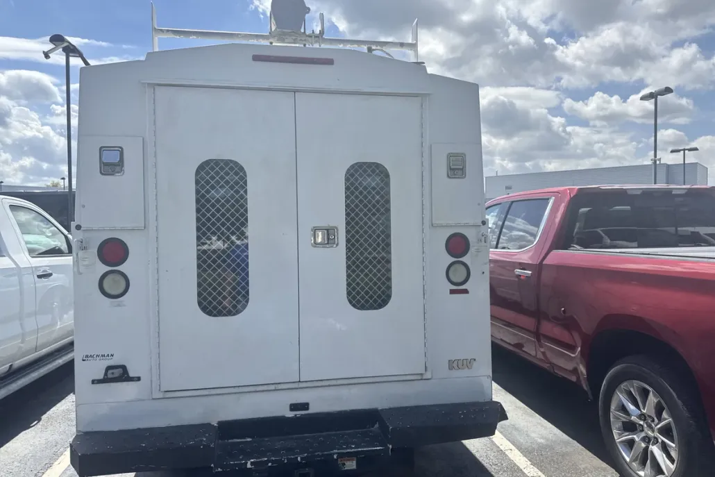 2011 Gmc Savana Cutaway 3500 photo 1