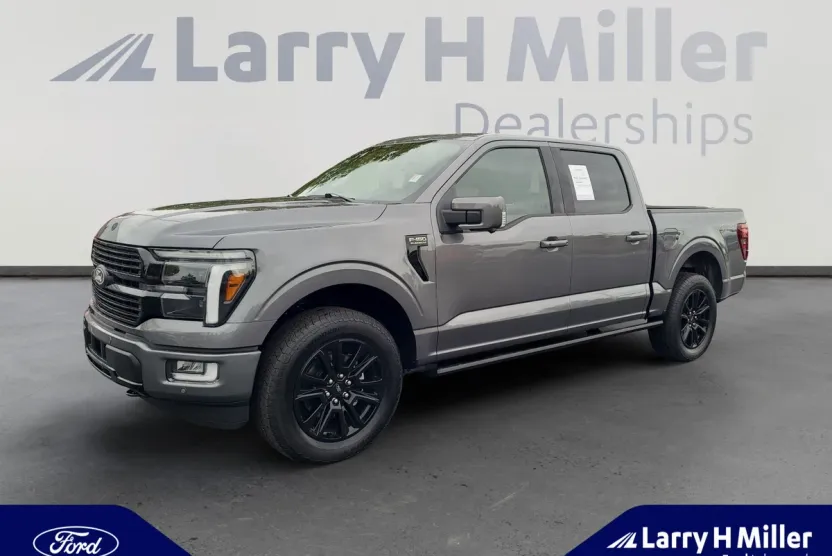 2025 Ford F-150 Platinum photo 1