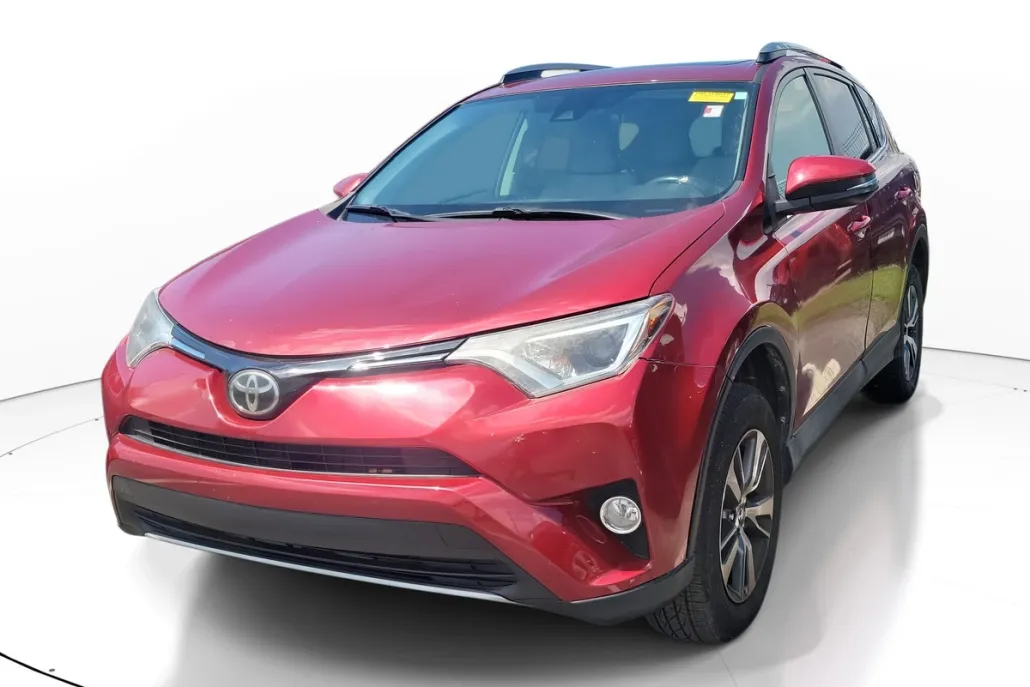 2018 Toyota RAV4 XLE photo 1