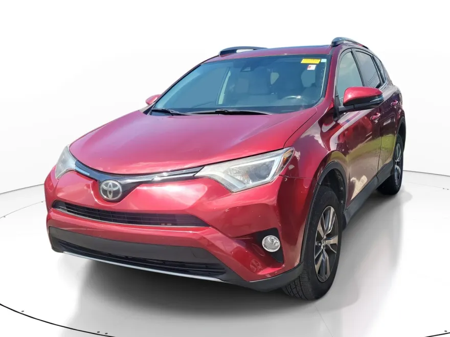 2018 Toyota RAV4 XLE photo 1