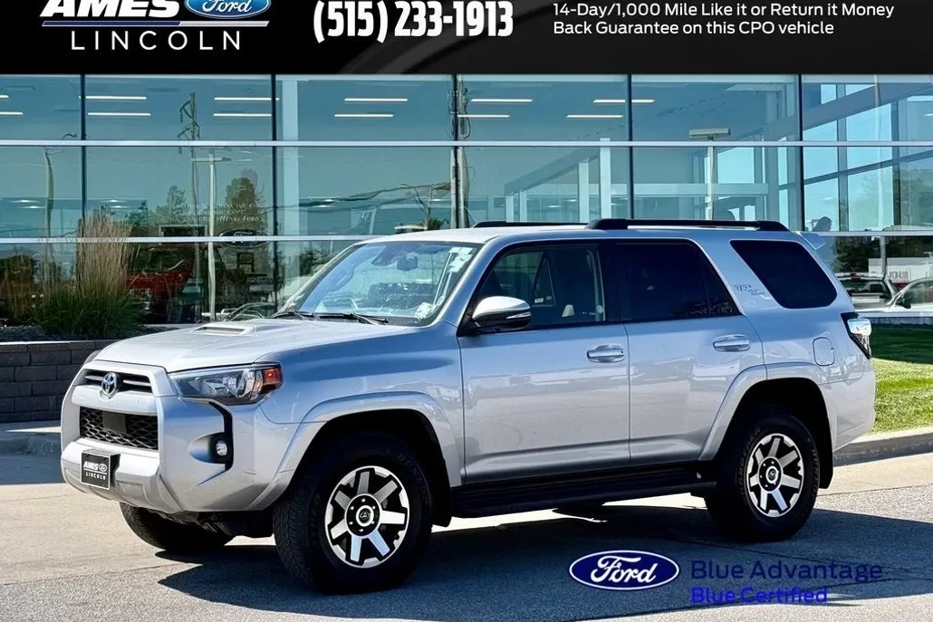2024 Toyota 4Runner TRD Off-Road Premium photo 1