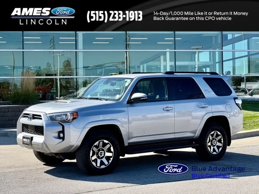 2024 Toyota 4Runner TRD Off-Road Premium photo 1