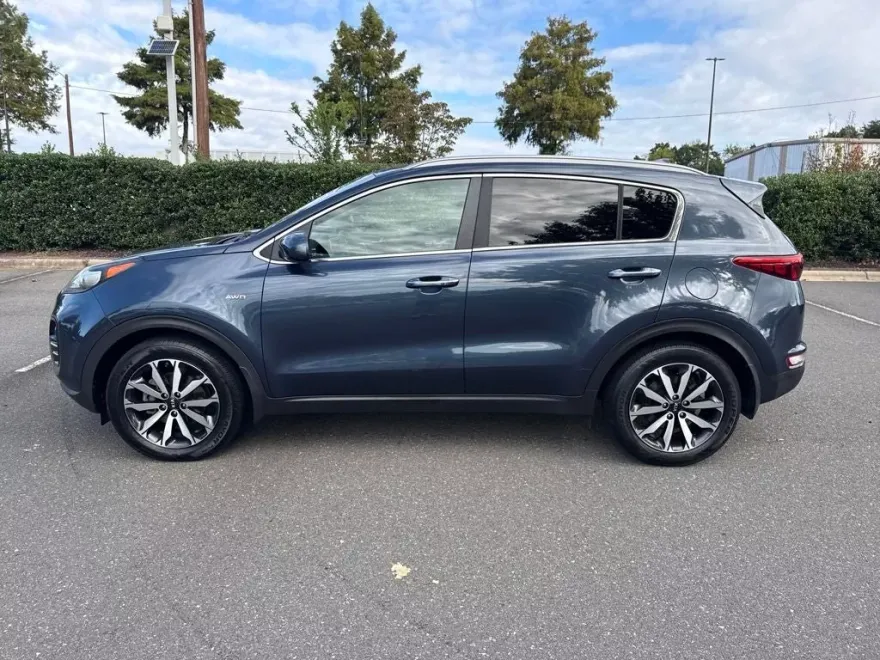 2017 Kia Sportage EX photo 1