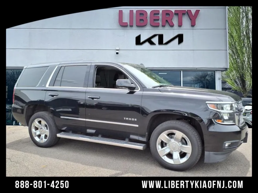 2019 Chevrolet Tahoe LT photo 1