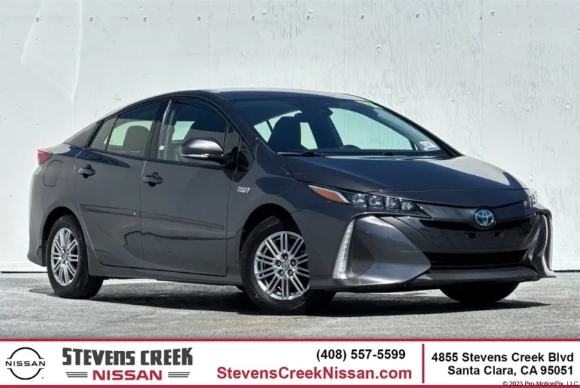 2019 Toyota Prius Prime Premium photo 1