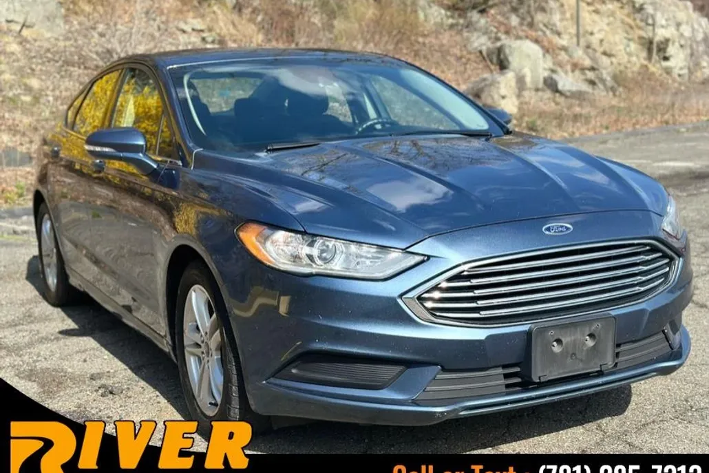 2018 Ford Fusion SE photo 1