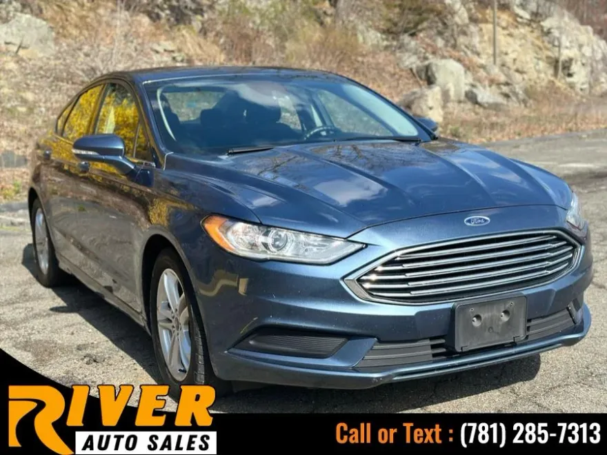 2018 Ford Fusion SE photo 1