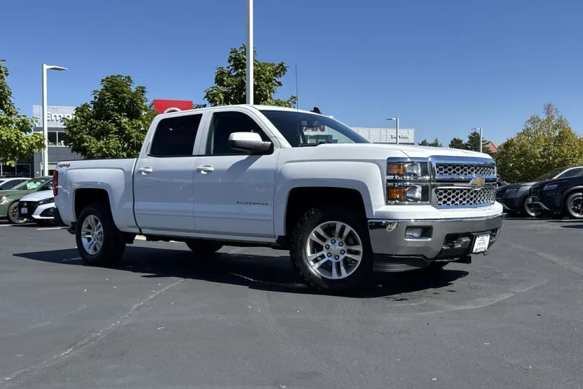 2015 Chevrolet Silverado 1500 LT photo 1
