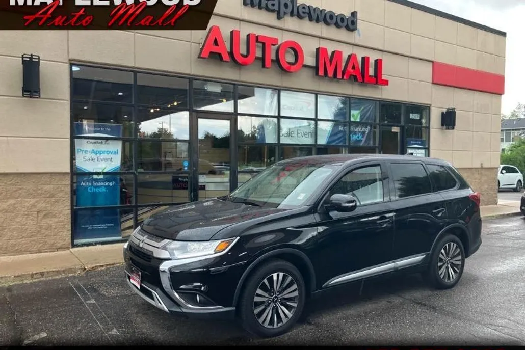 2019 Mitsubishi Outlander SEL photo 1