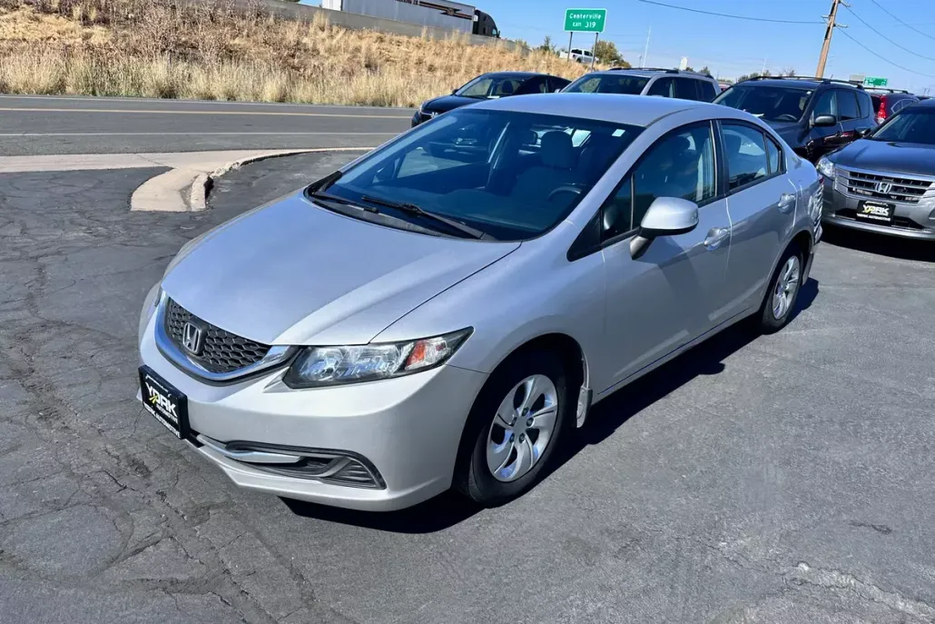 2013 Honda Civic LX photo 1