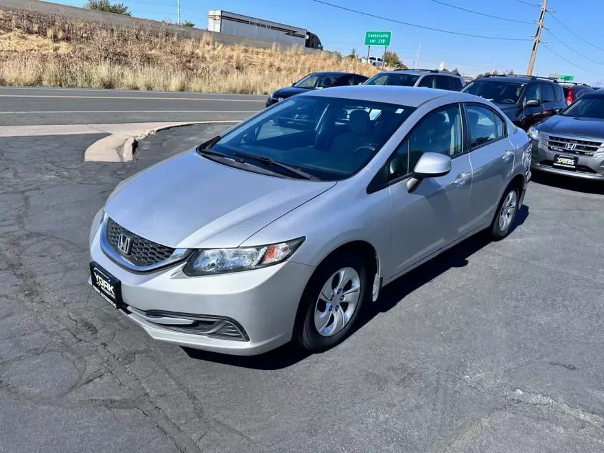 2013 Honda Civic LX photo 1