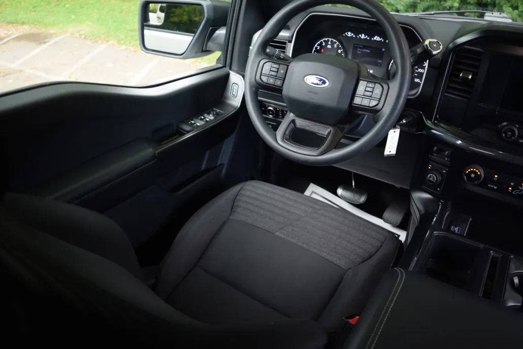 2023 Ford F-150 XL photo 1