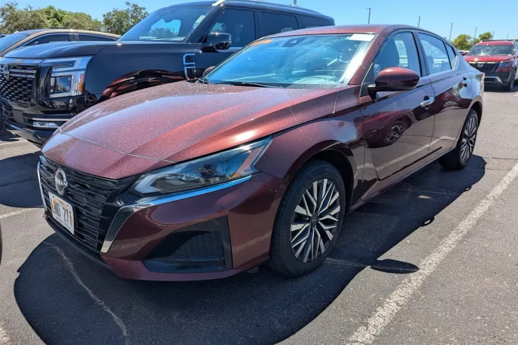 2023 Nissan Altima 2.5 SV photo 1