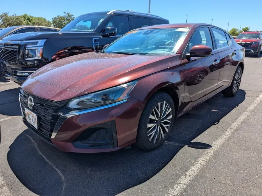 2023 Nissan Altima 2.5 SV photo 1