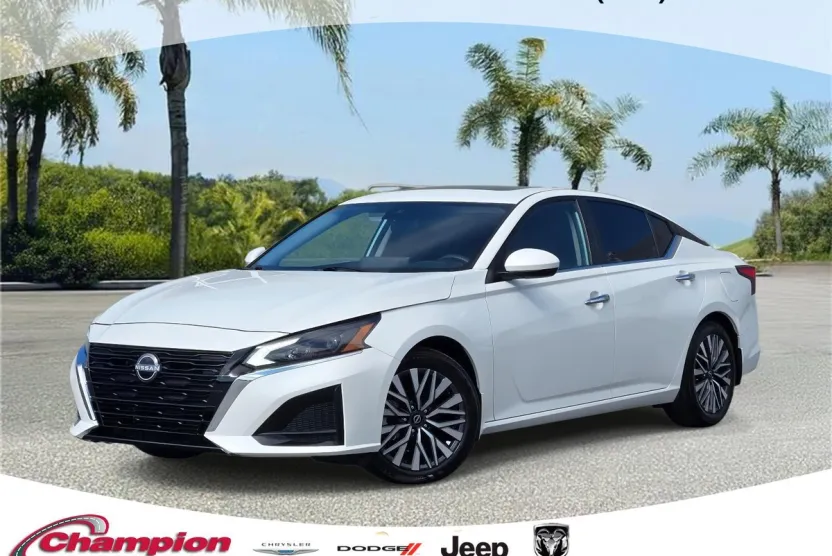 2024 Nissan Altima 2.5 SV photo 1
