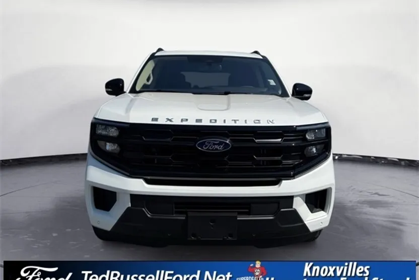 2025 Ford Expedition photo 1