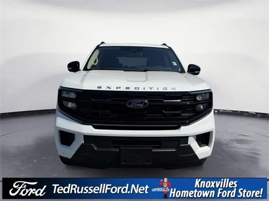 2025 Ford Expedition photo 1