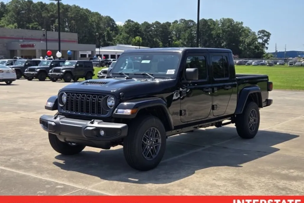 2025 Jeep Gladiator Sport S photo 1