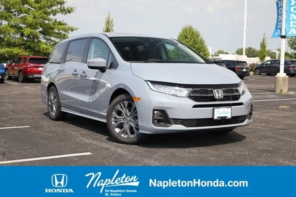 2026 Honda Odyssey Touring photo 1