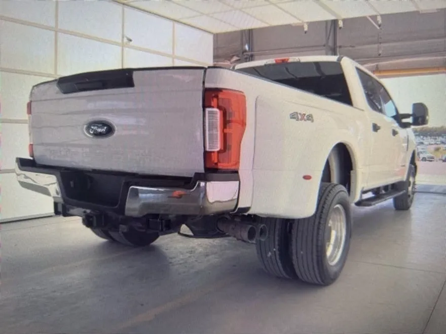 2019 Ford F-350 photo 1