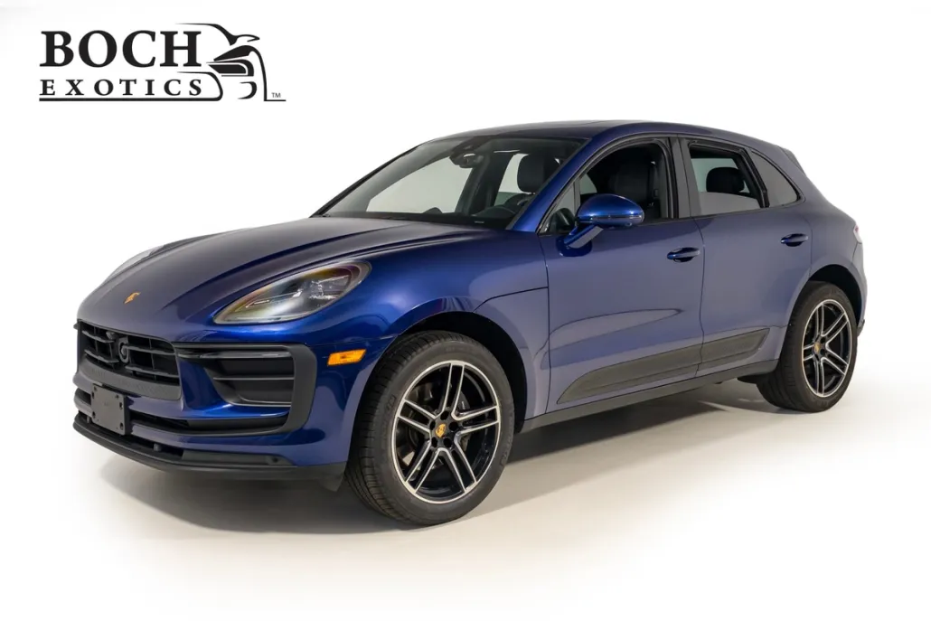2023 Porsche Macan T photo 1