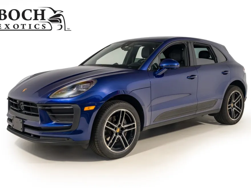 2023 Porsche Macan T photo 1