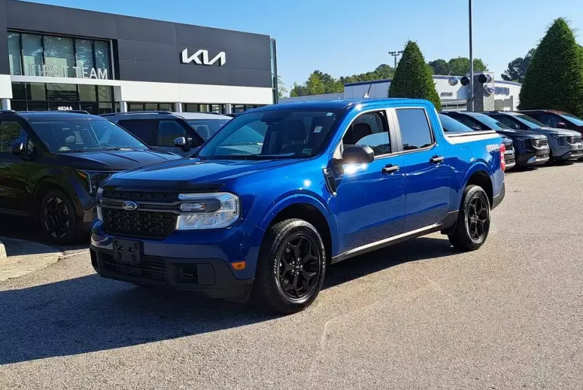 2024 Ford Maverick XLT photo 1