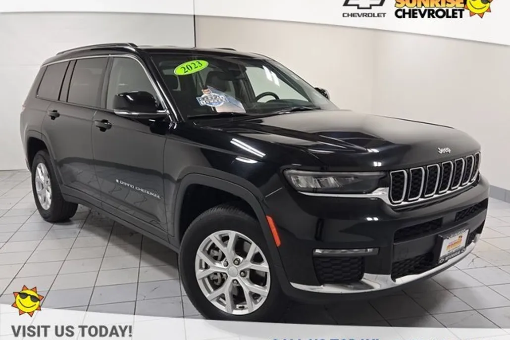 2023 Jeep Grand Cherokee Limited photo 1