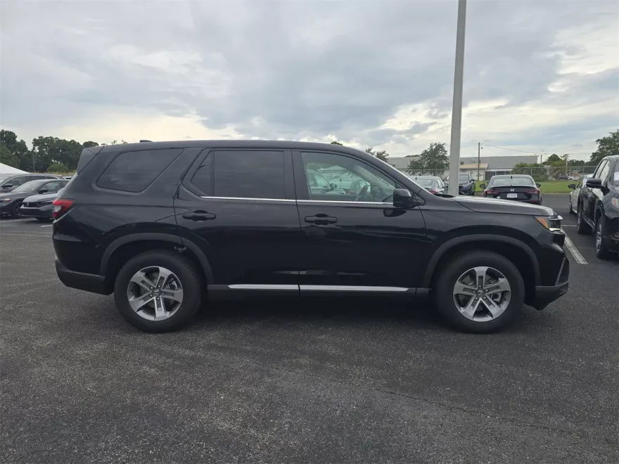 2025 Honda Pilot EX-L photo 1