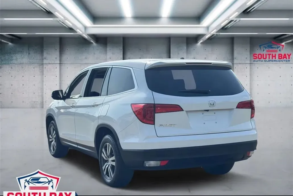 2018 Honda Pilot EX Sport photo 1