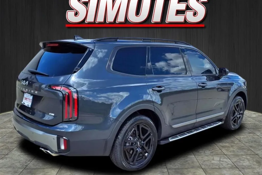 2023 Kia Telluride EX photo 1