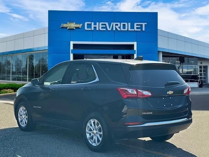 2020 Chevrolet Equinox LT photo 1