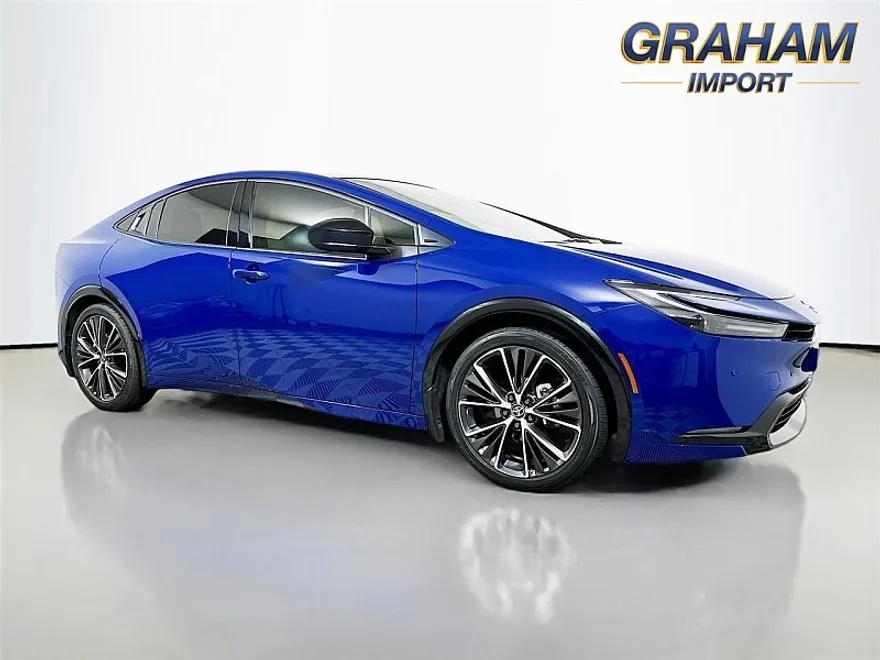 2023 Toyota Prius XLE photo 1