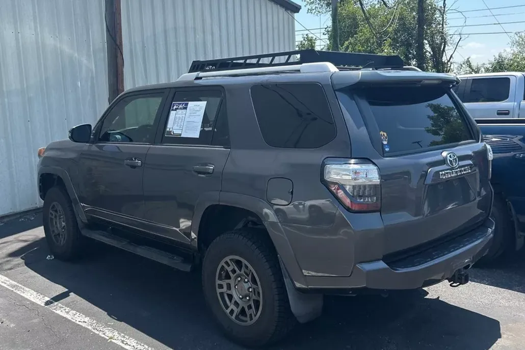 2015 Toyota 4Runner SR5 Premium photo 1