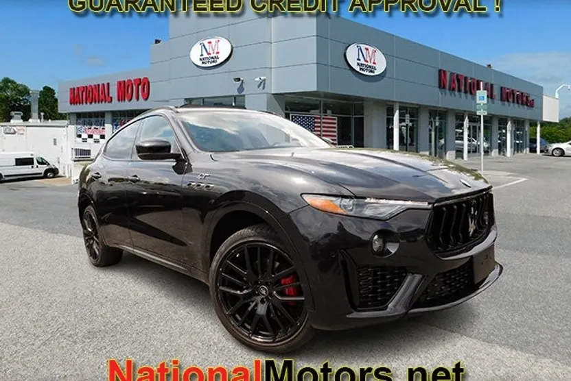 2022 Maserati Levante GT photo 1