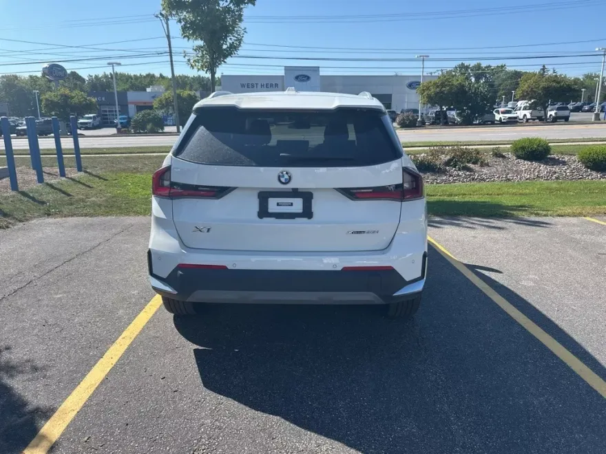2023 Bmw X1 XDrive28i photo 1