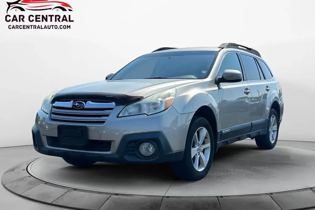 2014 Subaru Outback 2.5i Premium photo 1
