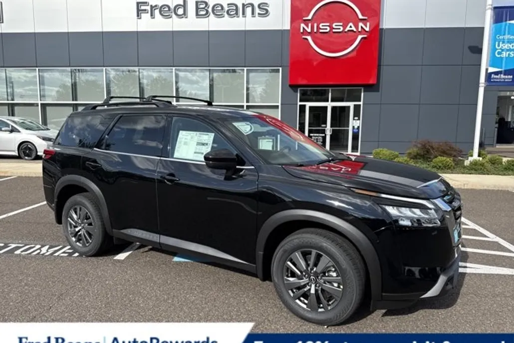 2025 Nissan Pathfinder SV photo 1