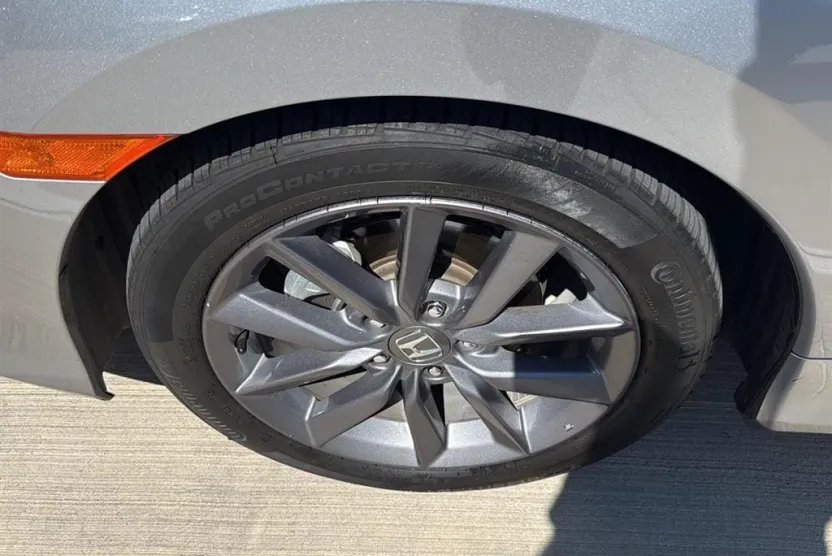 2019 Honda Civic EX photo 1