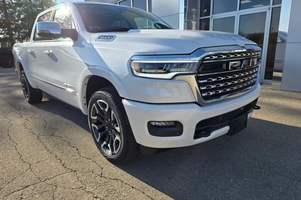2025 Ram 1500 Limited photo 1
