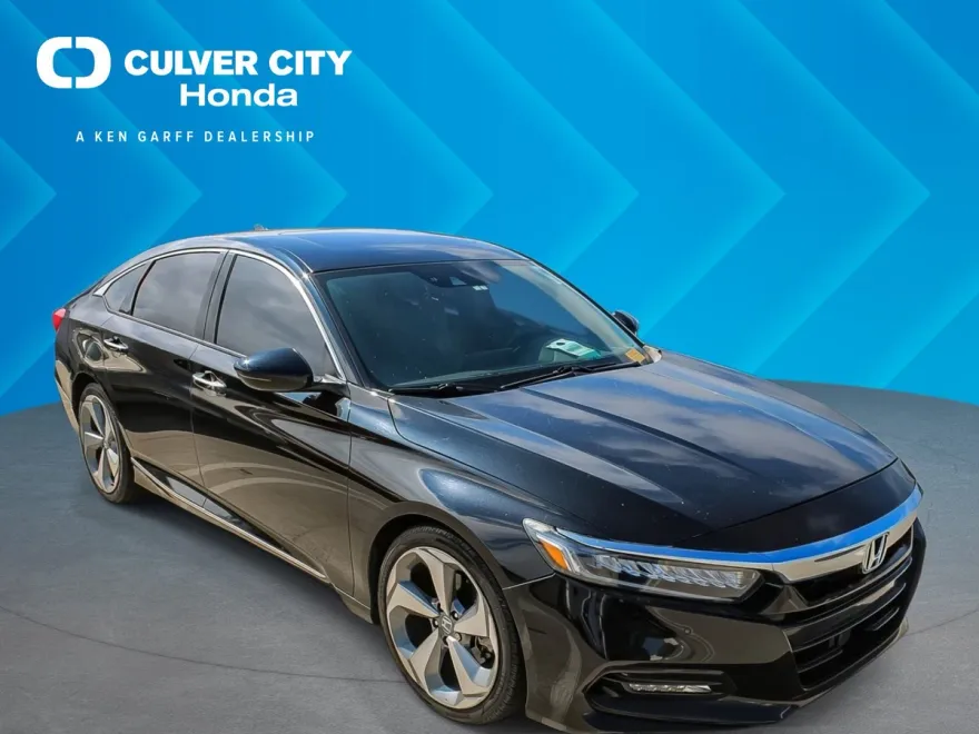 2018 Honda Accord Touring 1.5T photo 1