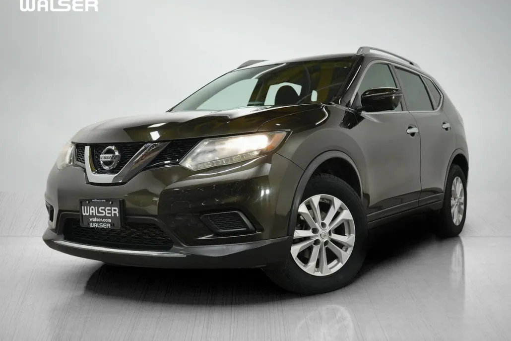 2016 Nissan Rogue SV photo 1