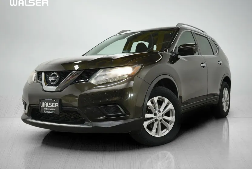 2016 Nissan Rogue SV photo 1