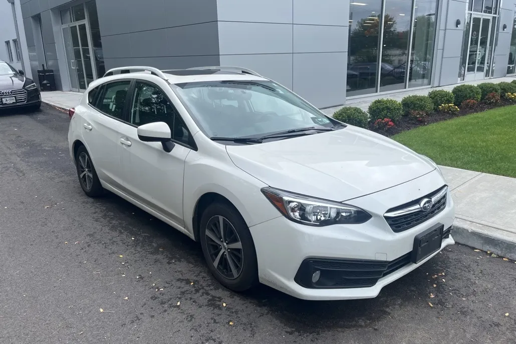 2023 Subaru Impreza Premium photo 1