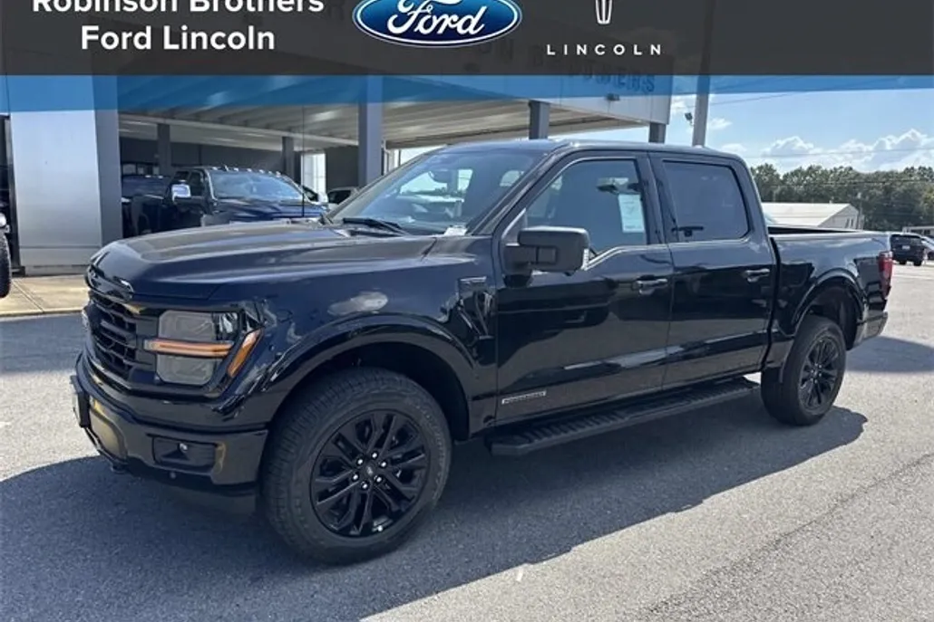 2025 Ford F-150 XLT photo 1