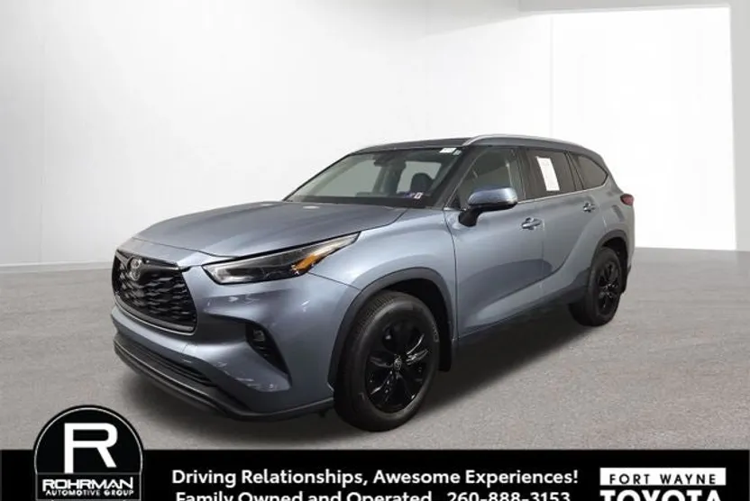 2023 Toyota Highlander XLE photo 1